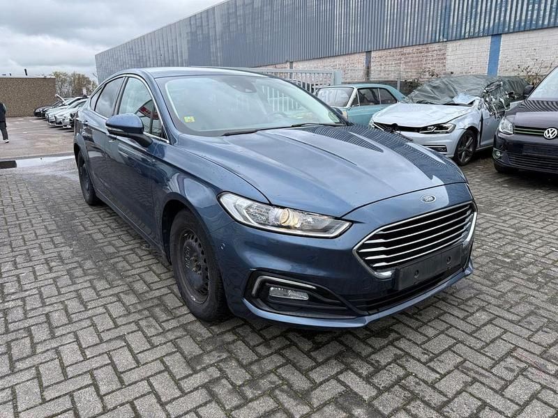 Gebraucht Ford Mondeo Titanium 150 PS (110 kW) 2021 Blau Limousine