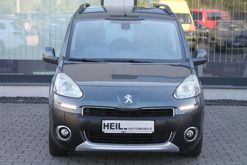 Gebraucht Peugeot TePee Active 92 PS (67 kW) 2014 Grau Van / Kleinbus