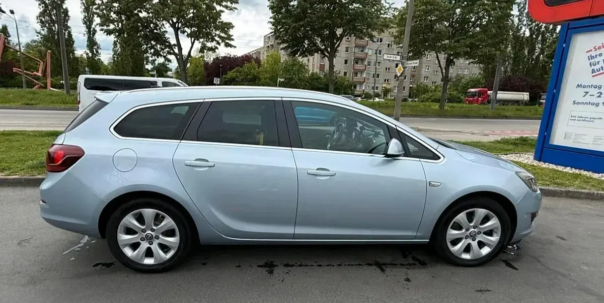 Gebraucht Opel Astra 110 PS (80 kW) 2016 Blau Kombi