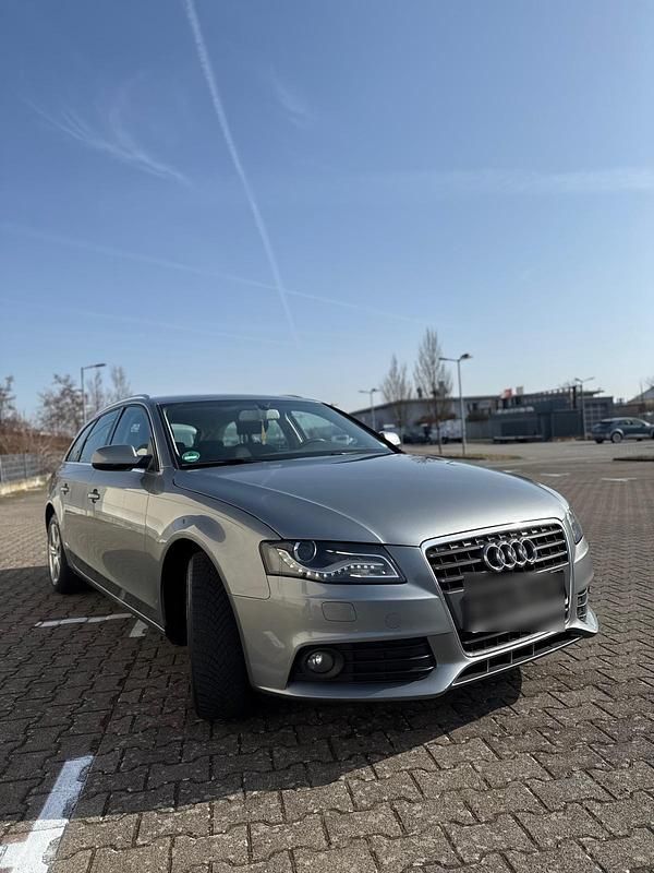 Gebraucht Audi A4 143 PS (105 kW) 2011 Grau Kombi