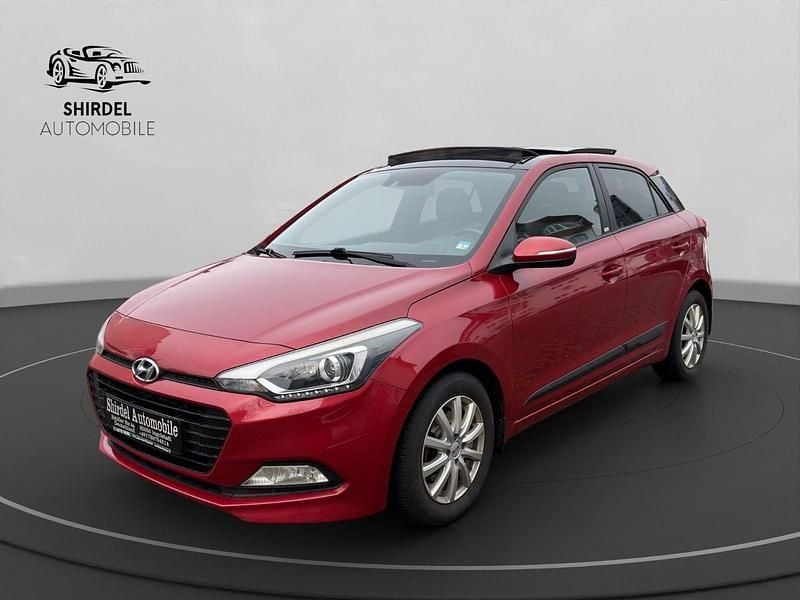 Gebraucht Hyundai i20 120 PS (88 kW) 2016 Rot Limousine