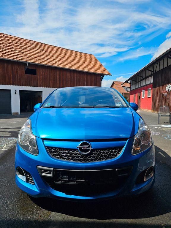 Używany Opel Corsa OPC 192 KM (141 kW) 2010 Niebieski Hatchback