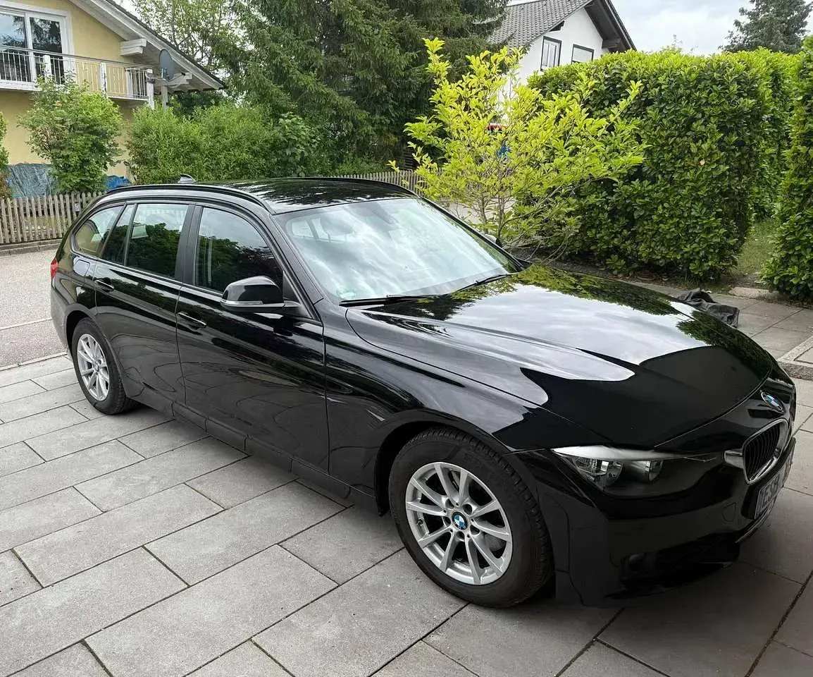 Gebraucht BMW 320 184 PS (135 kW) 2015 Schwarz Kombi