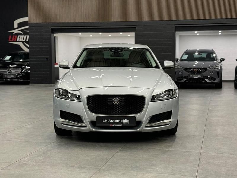 Gebraucht Jaguar XF Prestige 300 PS (220 kW) 2017 Silber Limousine