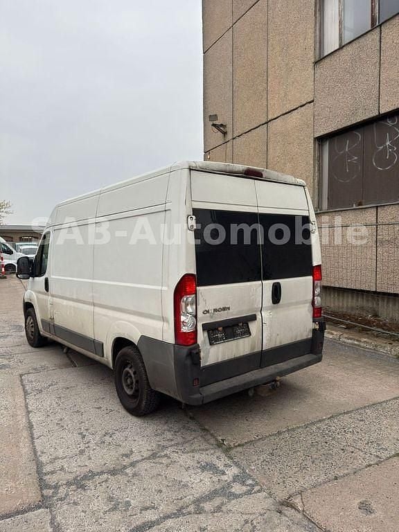 Second-hand Citroën Jumper 101 CP (74 kW) 2010 Alb Monovolum