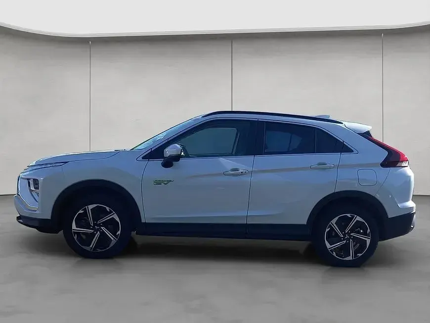 Gebraucht Mitsubishi Eclipse Cross Basis 98 PS (72 kW) 2024 Weiß SUV