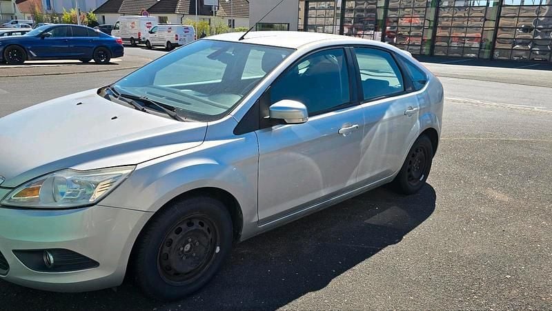 Gebraucht Ford Focus 125 PS (91 kW) 2008 Silber Limousine