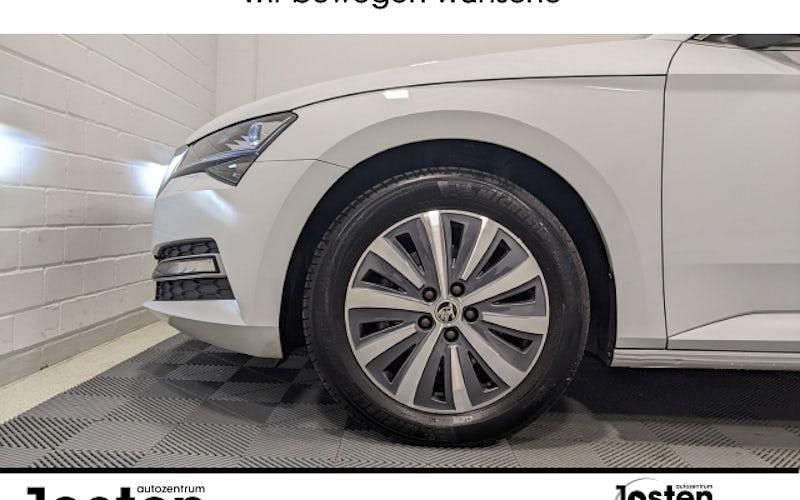 Gebraucht Skoda Superb Style 150 PS (110 kW) 2024 Weiß Kombi
