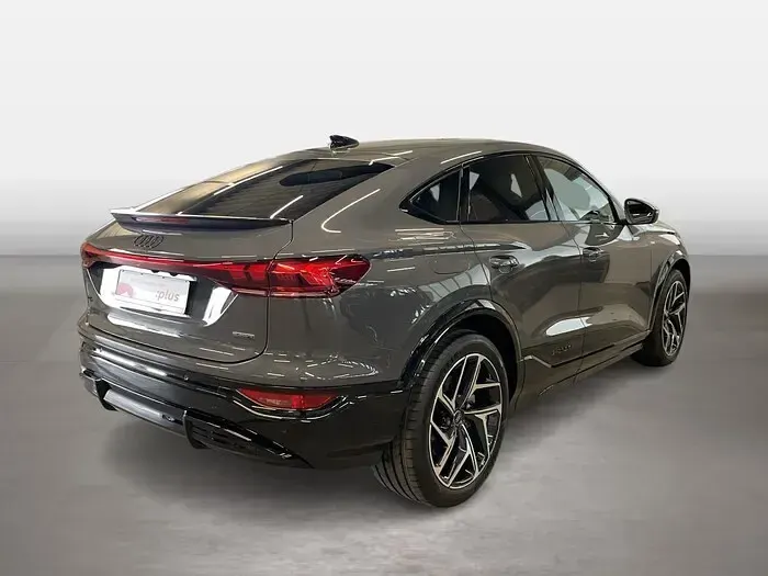 Gebraucht Audi Q6 Sportback e-tron Ambiente 284 kW (387 PS) 2025 Magnetgrau SUV