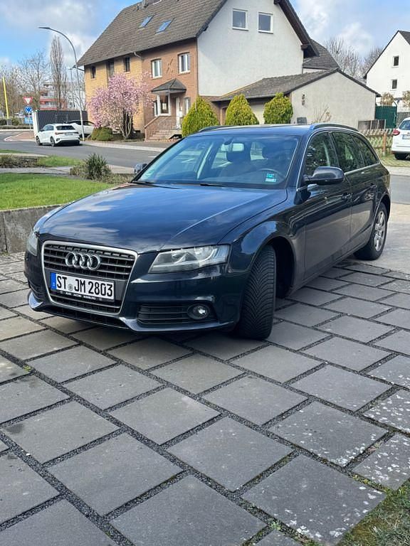 Gebraucht Audi A4 Ambition 170 PS (125 kW) 2011 Blau Kombi