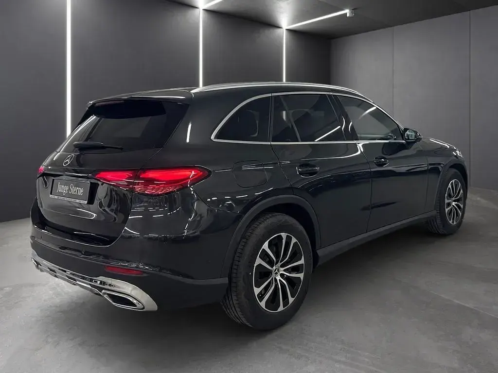 Gebraucht Mercedes GLC200 Avantgarde 204 PS (150 kW) 2025 Grau SUV