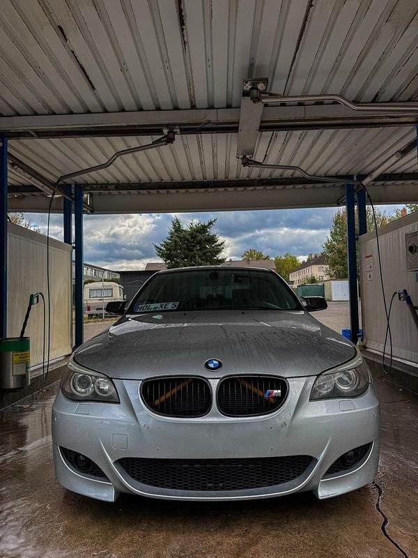 Gebraucht BMW 530 M Sport 258 PS (189 kW) 2006 Silber Limousine
