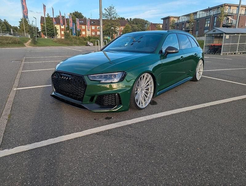 Grün Gebraucht 2018 Audi RS4 Performance Kombi | 52.000 € (Guter Preis) - Bild 1/4