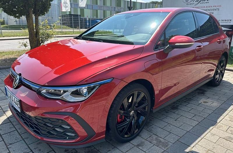 Rot Gebraucht 2022 VW Golf VIII GTE Limousine | 25.990 € (Fairer Preis) - Bild 1/4