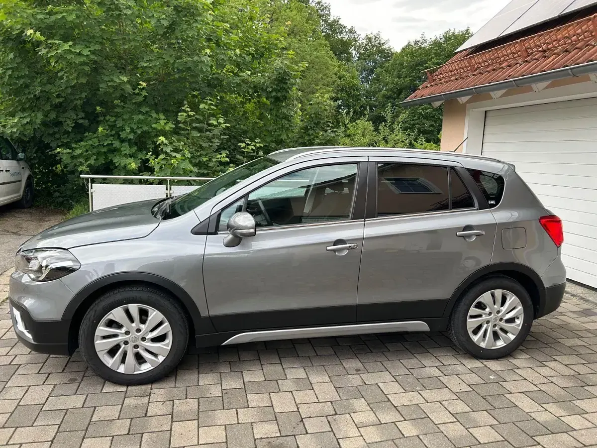 Gebraucht Suzuki SX4 S-Cross 111 PS (81 kW) 2017 Silber SUV