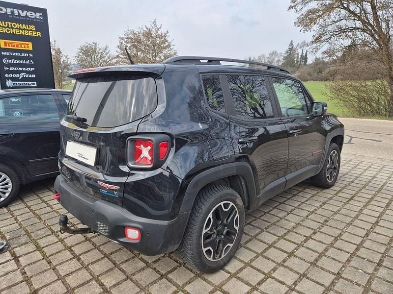 Gebraucht Jeep Renegade Trailhawk 170 PS (125 kW) 2015 Schwarz SUV