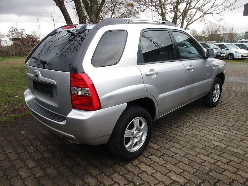 Gebraucht Kia Sportage 141 PS (103 kW) 2008 Silber SUV