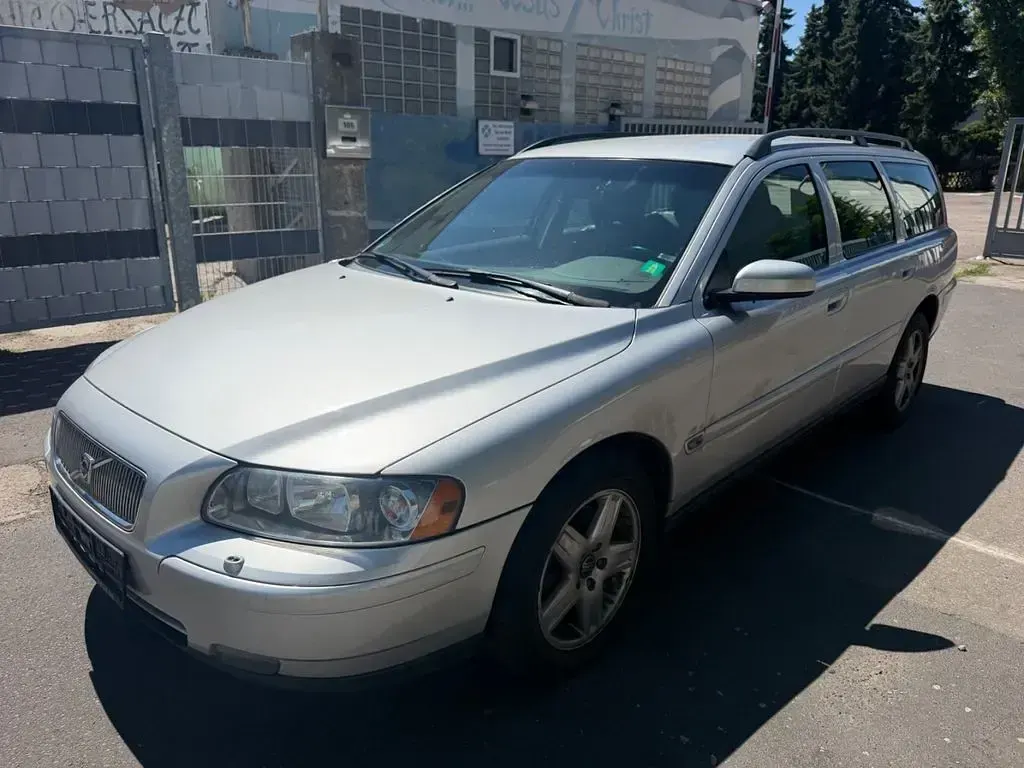Gebraucht Volvo V70 Kinetic 185 PS (136 kW) 2006 Silber Kombi