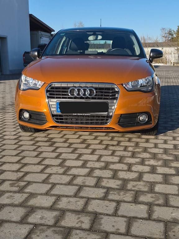 Orange Gebraucht 2013 Audi A1 Sportback Sport Kleinwagen | 8.600 € (Guter Preis) - Bild 1/4