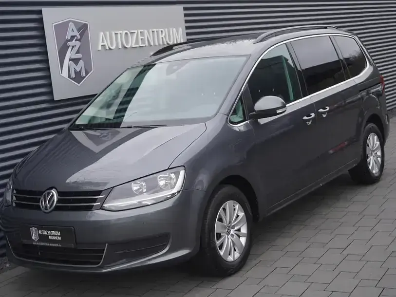Gebraucht VW Sharan Comfortline 150 PS (110 kW) 2021 Indiumgrau metallic Van / Kleinbus