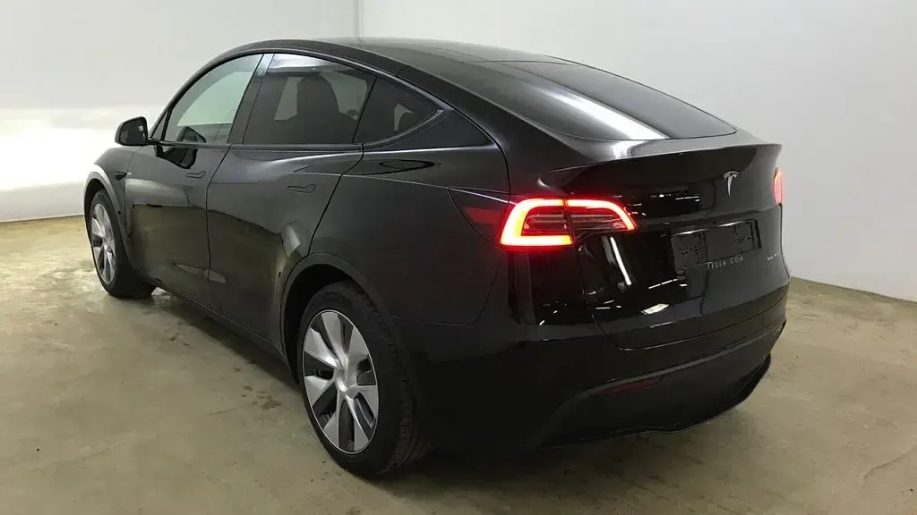 Gebraucht Tesla Model Y 378 kW (514 PS) 2024 Schwarz SUV