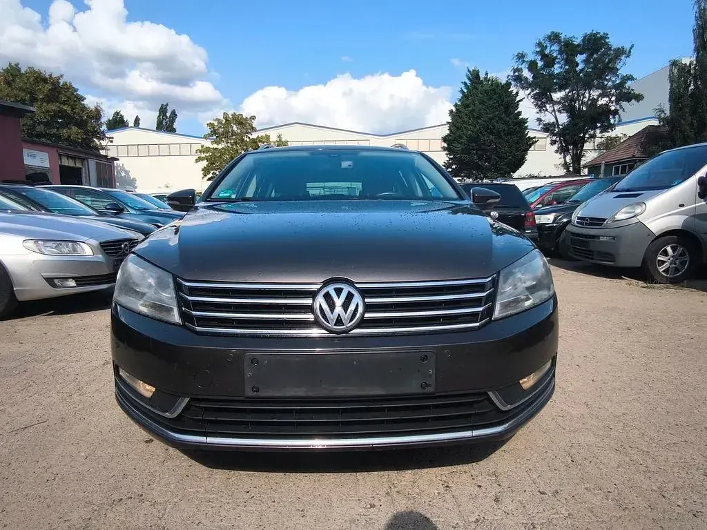 Gebraucht VW Passat 140 PS (102 kW) 2012 Schwarz Kombi