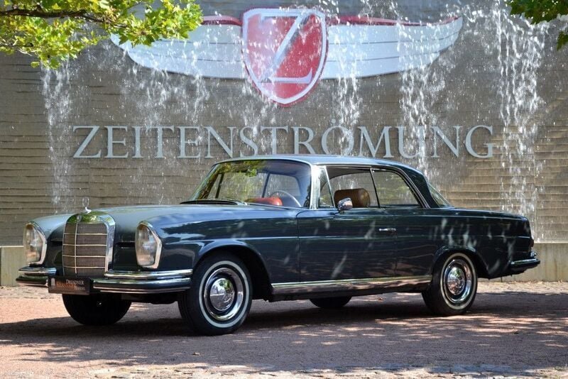 Grau Gebraucht 1964 Mercedes 220 SE Coupé | 48.900 € - Bild 1/4