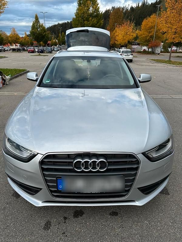 Grau Gebraucht 2012 Audi A4 Kombi | 7.900 € (Fairer Preis) - Bild 1/4