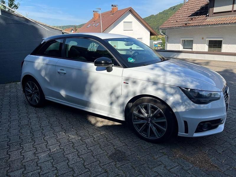 Gebraucht Audi A1 Design 86 PS (63 kW) 2013 Weiß Kleinwagen