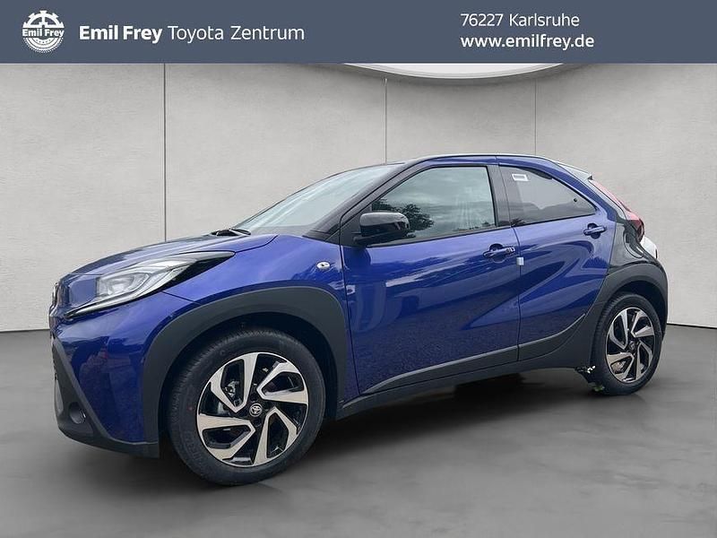 Juniper blue / night sky Neu 2025 Toyota Aygo Kleinwagen | 19.490 € - Bild 1/4