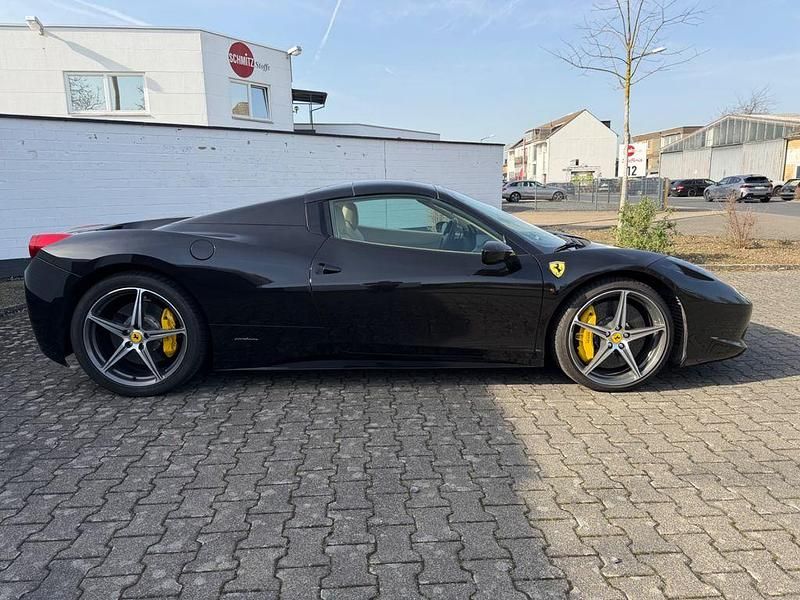 Gebraucht Ferrari 458 570 PS (419 kW) 2012 Schwarz Cabrio
