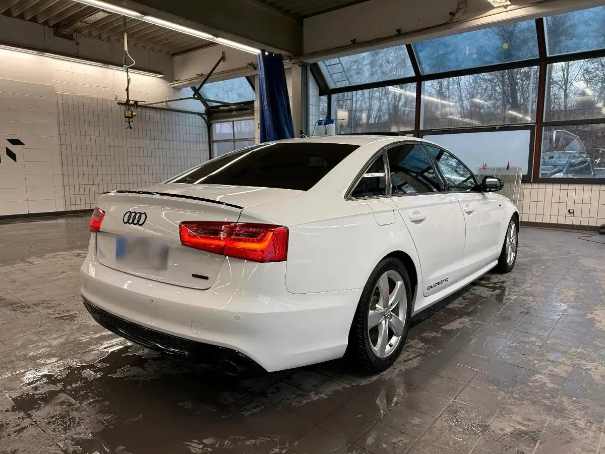 Gebraucht Audi A6 Black Edition 313 PS (230 kW) 2012 Weiß Limousine