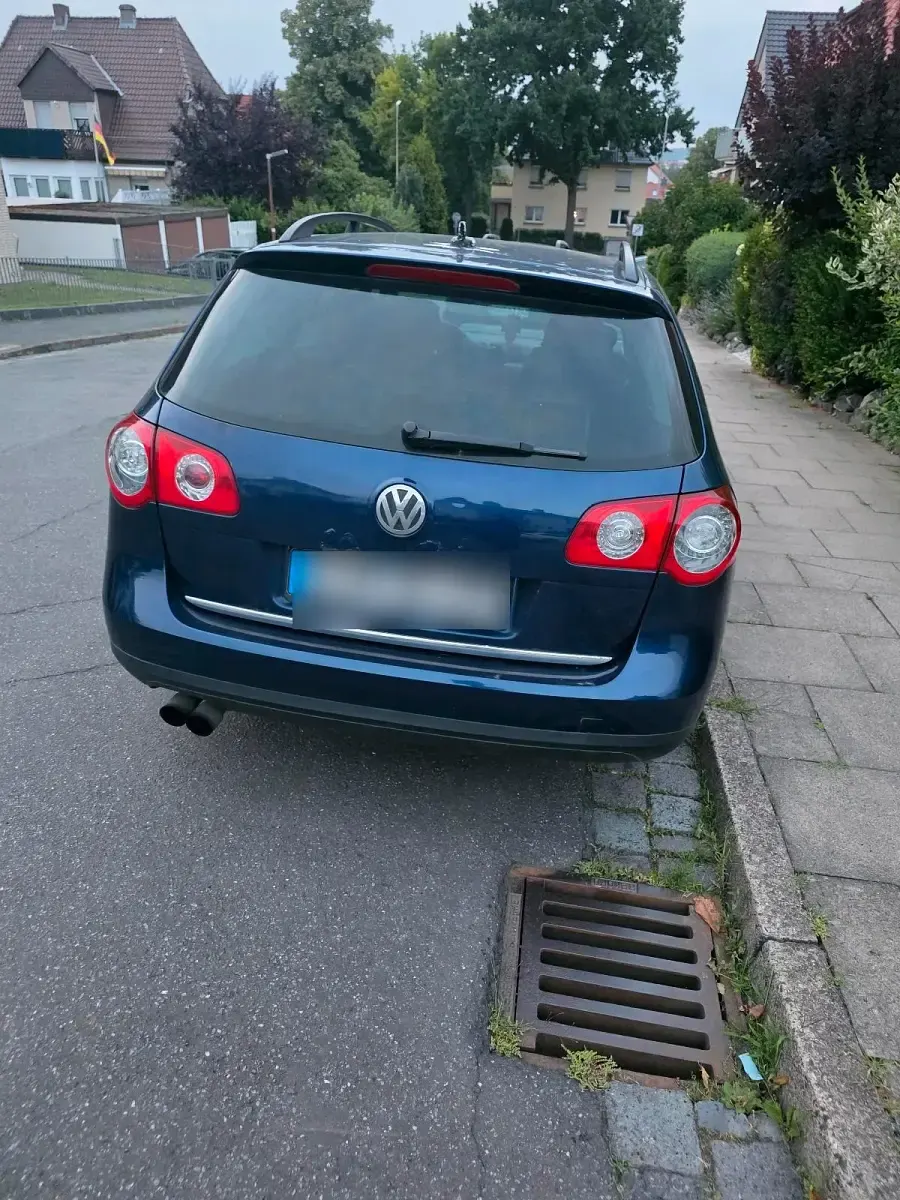 Gebraucht VW Passat 105 PS (77 kW) 2007 Blau Kombi