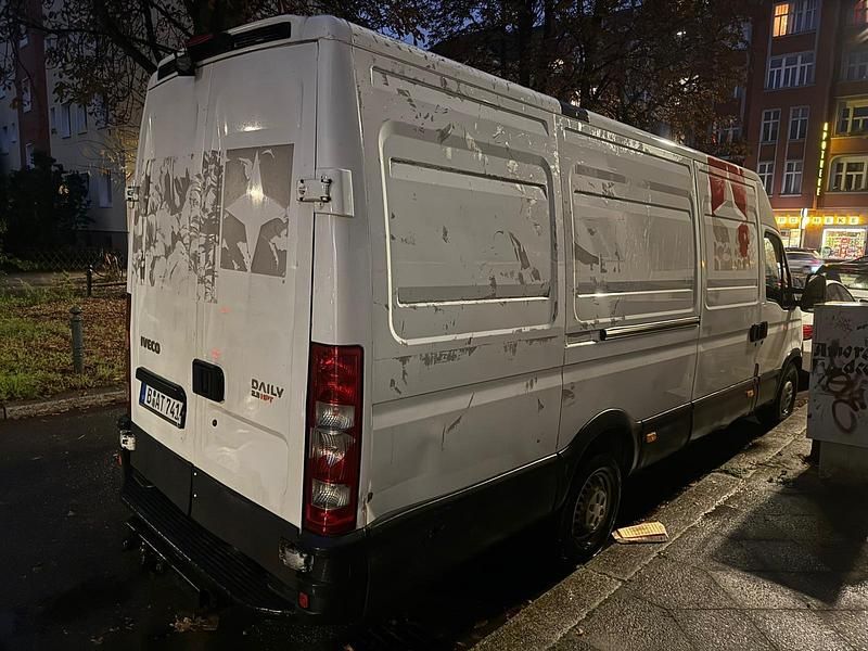Gebraucht Iveco Daily 136 PS (100 kW) 2010 Weiß Van / Kleinbus
