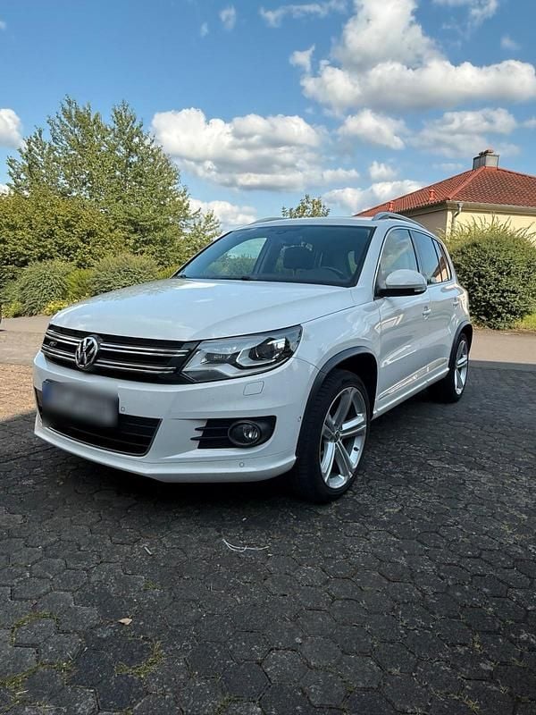Weiß Gebraucht 2013 VW Tiguan Sport SUV | 8.990 € (Superpreis) - Bild 1/4