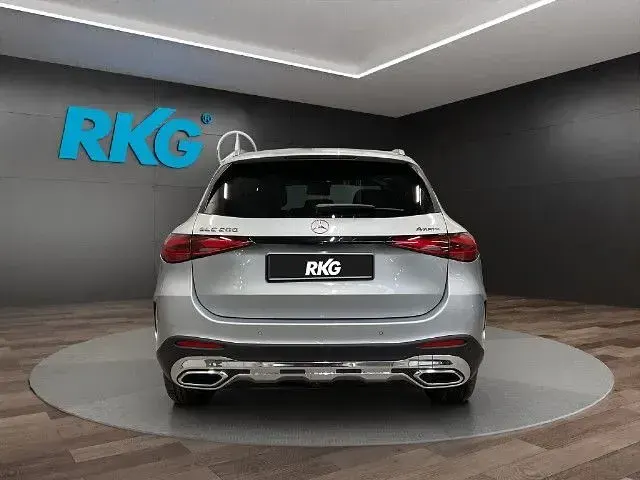 Gebraucht Mercedes GLC200 AMG 204 PS (150 kW) 2026 Silber SUV