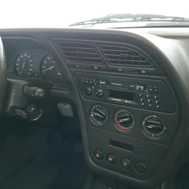 Gebraucht Peugeot 306 75 PS (55 kW) 1995 Silber Limousine