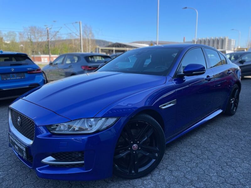 Blau Gebraucht 2017 Jaguar XE R-Sport Limousine | 14.590 € (Guter Preis) - Bild 1/4