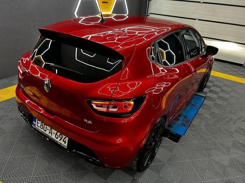 Gebraucht Renault Clio IV Trophy 220 PS (161 kW) 2017 Rot Limousine