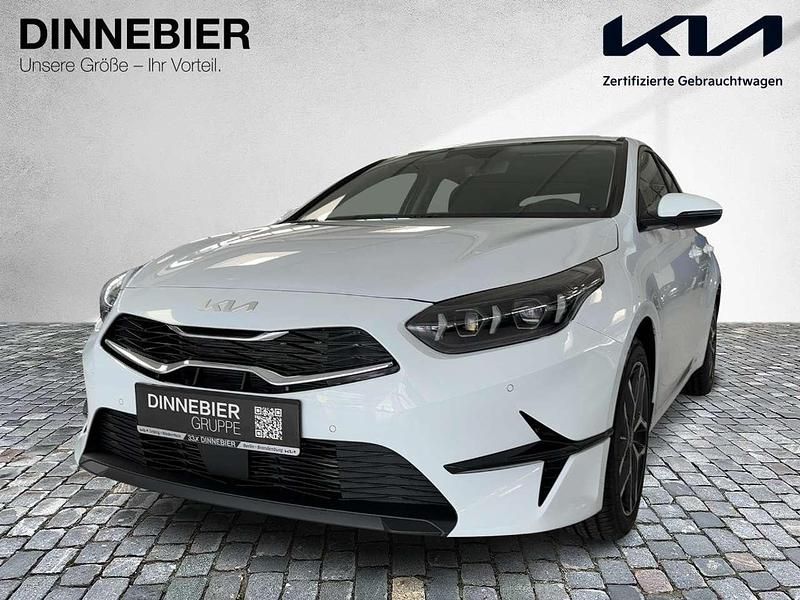 Neu Kia Ceed 140 PS (102 kW) 2025 Carraraweiss Kleinwagen