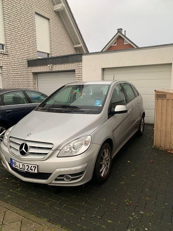 Silber Gebraucht 2009 Mercedes B170 Van / Kleinbus | 3.999 € (Guter Preis) - Bild 1/4