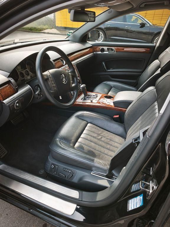 Second-hand VW Phaeton 334 CP (245 kW) 2011 Negru Berlinǎ