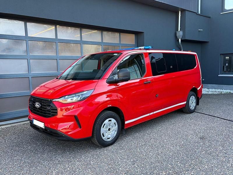 Gebraucht Ford Transit Custom 150 PS (110 kW) 2026 Rot Van / Kleinbus