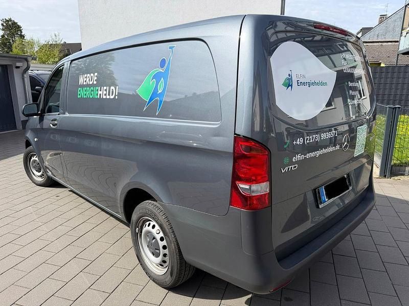 Gebraucht Mercedes Vito 114 PS (83 kW) 2018 Grau Van