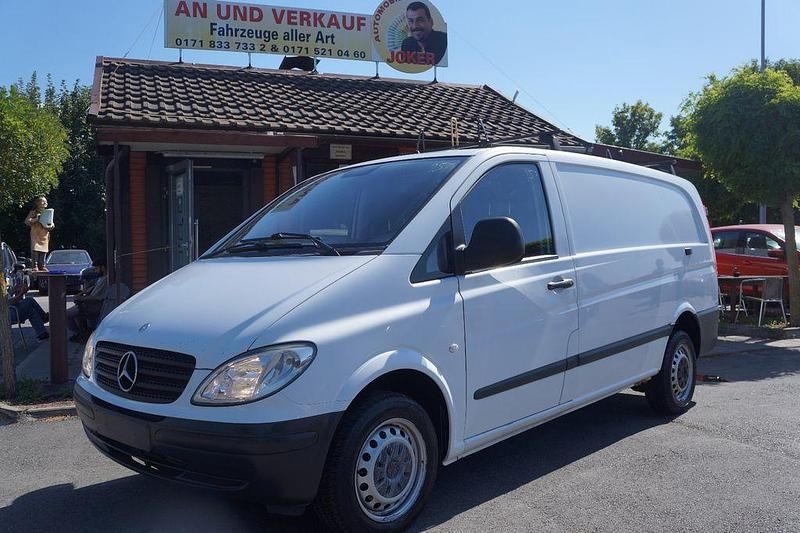 Weiß Gebraucht 2004 Mercedes Vito Van / Kleinbus | 4.990 € (Fairer Preis) - Bild 1/4