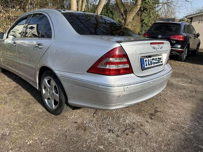 Gebraucht Mercedes C200 Classic 122 PS (89 kW) 2006 Limousine