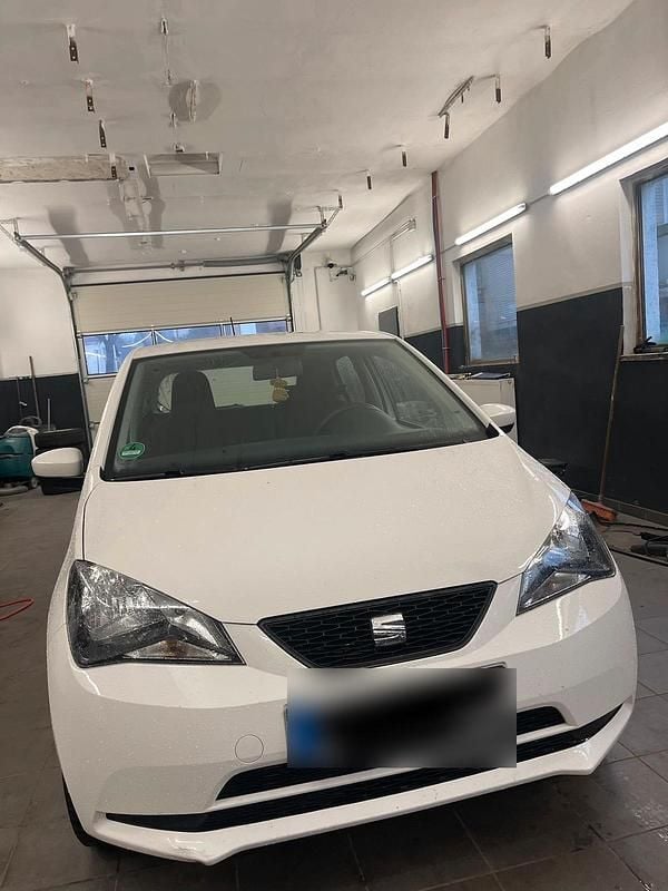 Gebraucht Seat Mii 60 PS (44 kW) 2015 Weiß Kleinwagen