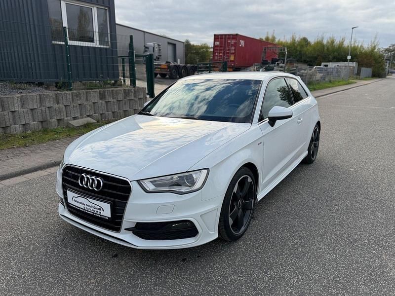 Weiß Gebraucht 2014 Audi A3 S-Line Kleinwagen | 9.890 € (Guter Preis) - Bild 1/4