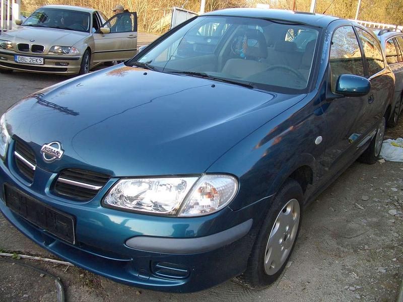 Gebraucht Nissan Almera Comfort 90 PS (66 kW) 2000 Blau Limousine