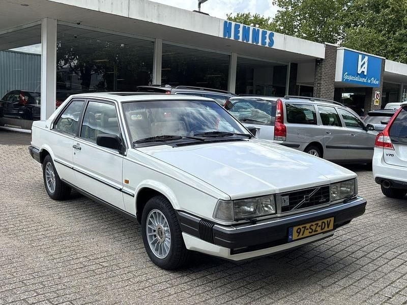 Second-hand Volvo 780 147 CP (108 kW) 1987 Alb Coupe